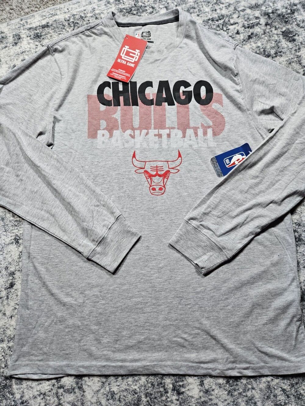 Ultra Game Chicago Bulls Men’s XL T Shirt NBA Long Sleeve NWT Gray